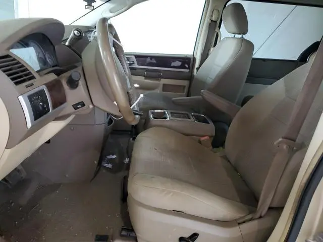 2010 CHRYSLER TOWN & COUNTRY TOURING  