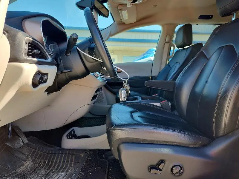 2017 CHRYSLER PACIFICA TOURING L  