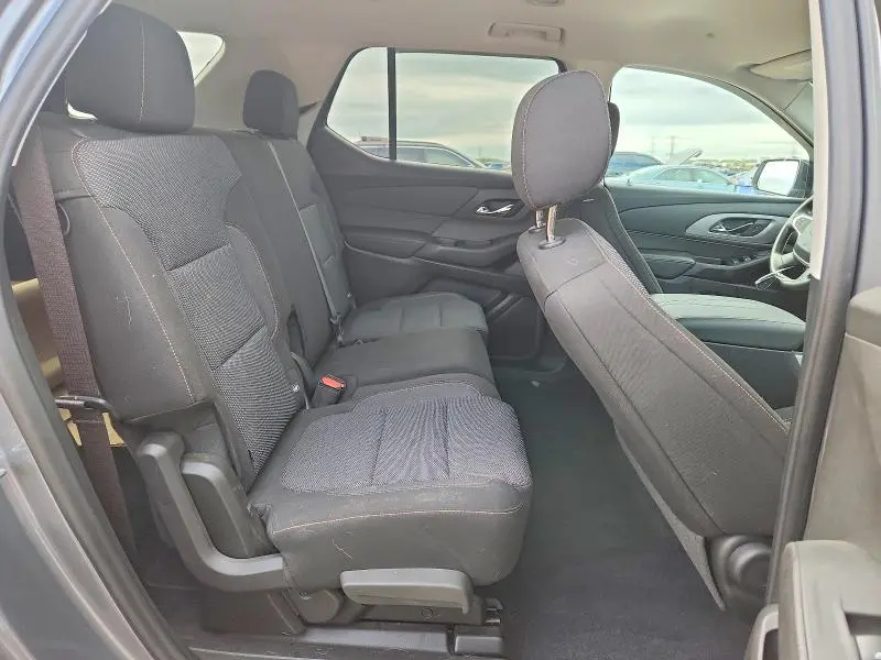 2021 CHEVROLET TRAVERSE LS  