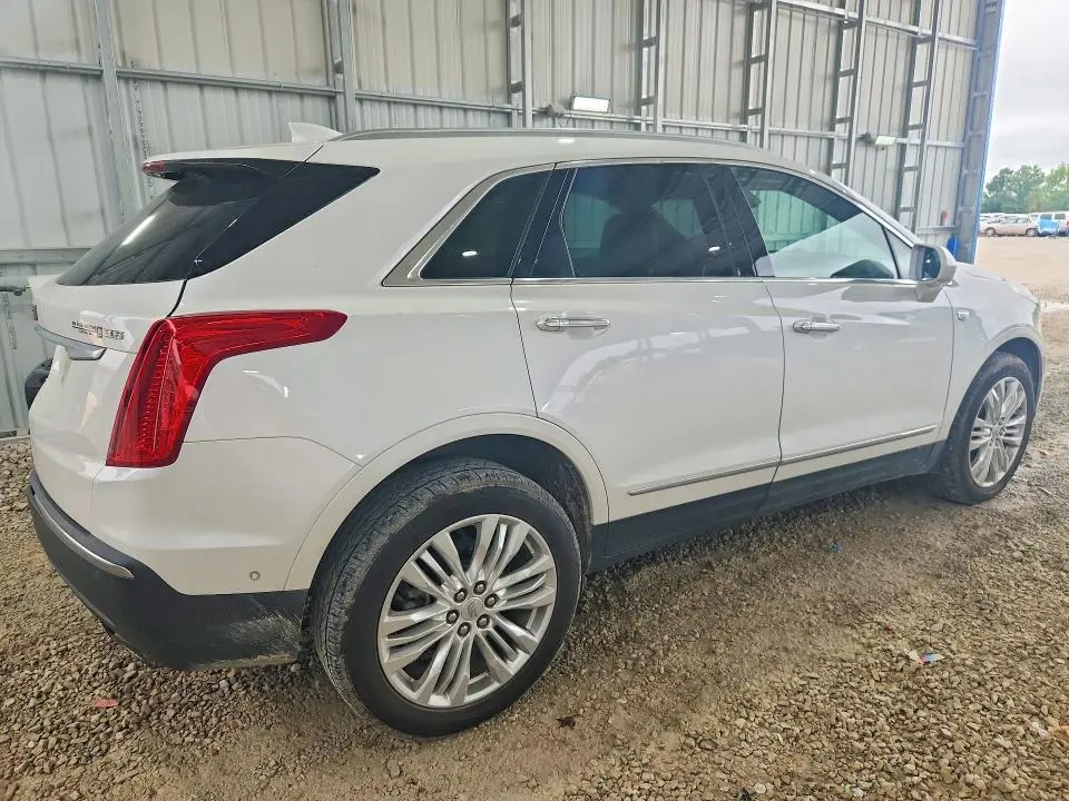 2017 CADILLAC XT5 PREMIUM LUXURY  