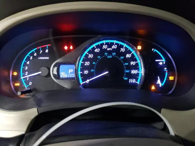 2013 TOYOTA SIENNA XLE  