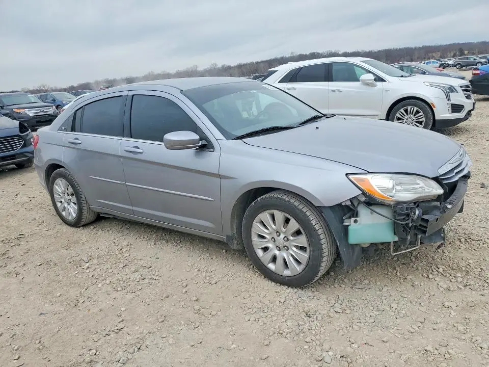 2013 CHRYSLER 200 LX  