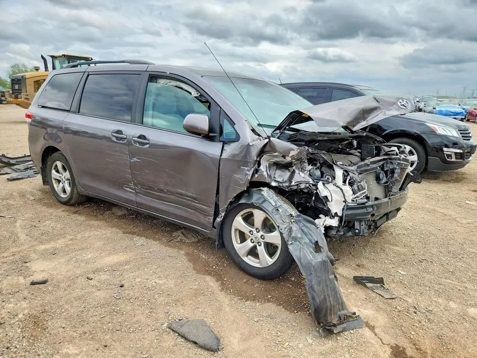 2012 TOYOTA SIENNA LE  