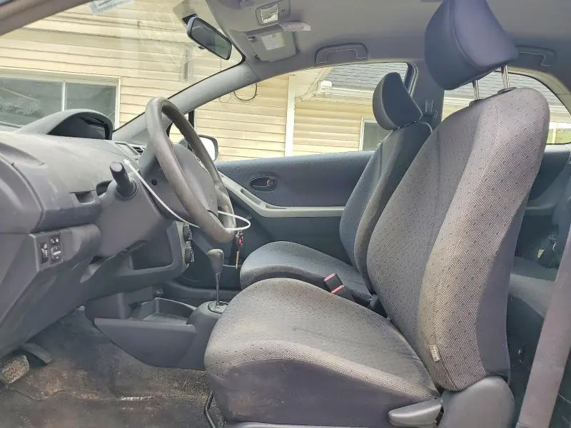 2010 TOYOTA YARIS BASE  