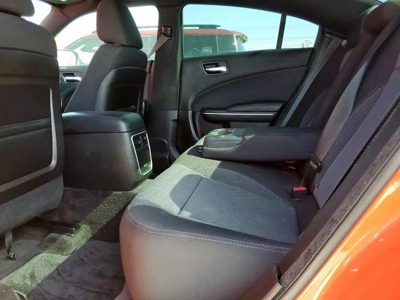2016 DODGE CHARGER SE  