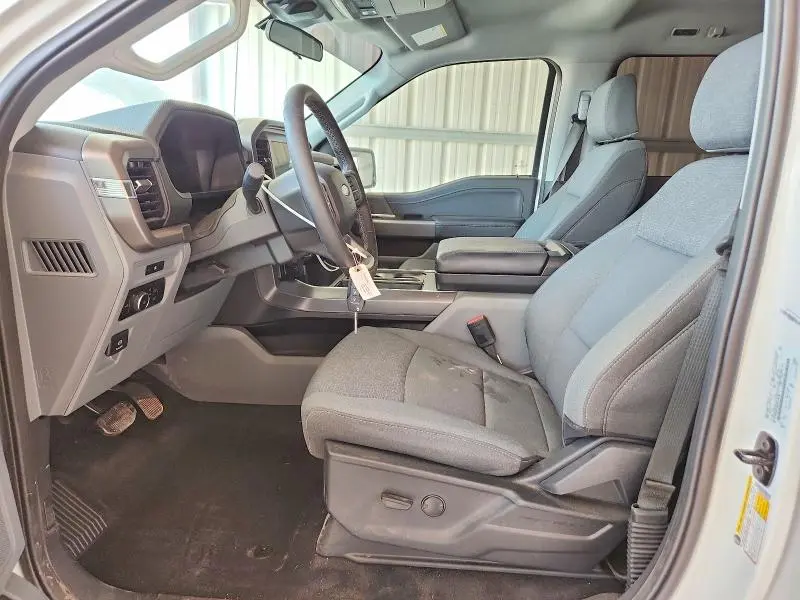 2025 FORD F150 XLT  