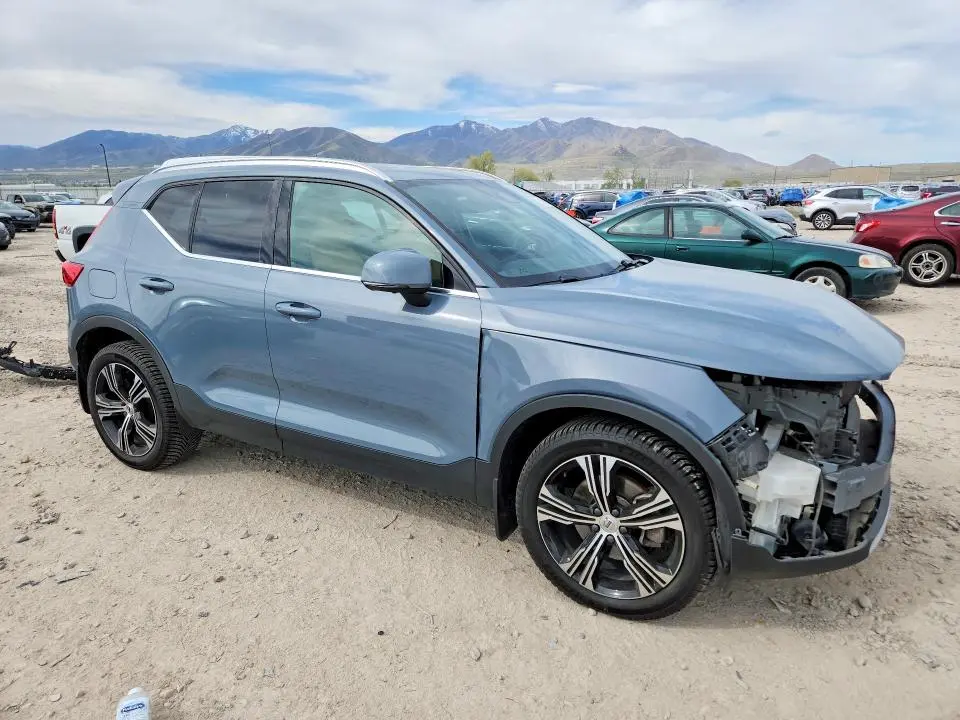 2020 VOLVO XC40 T5 INSCRIPTION  