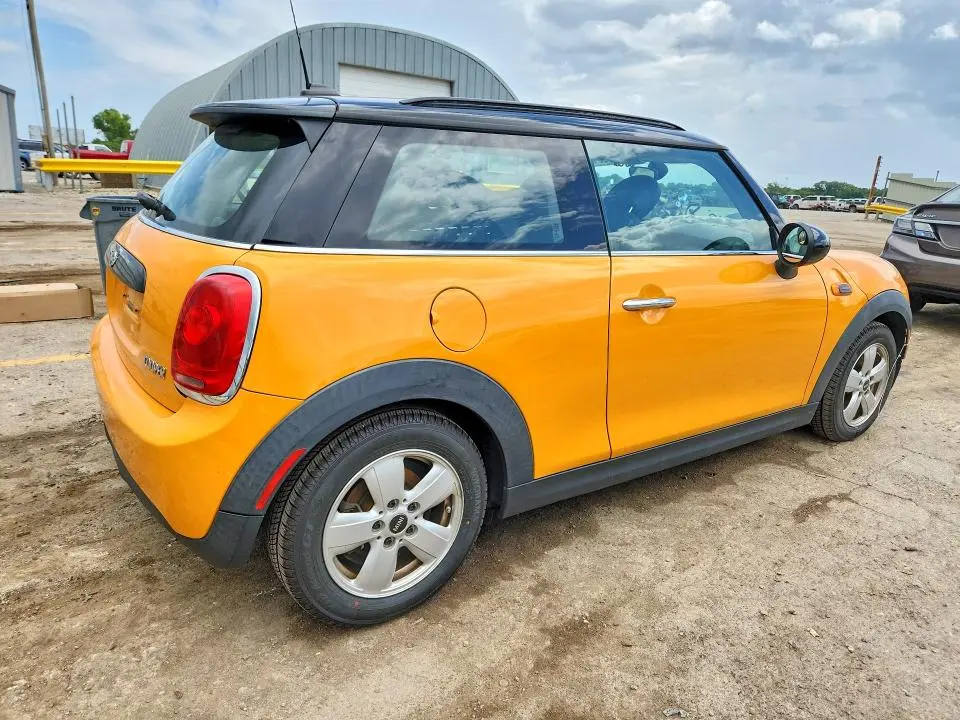 2016 MINI COOPER   