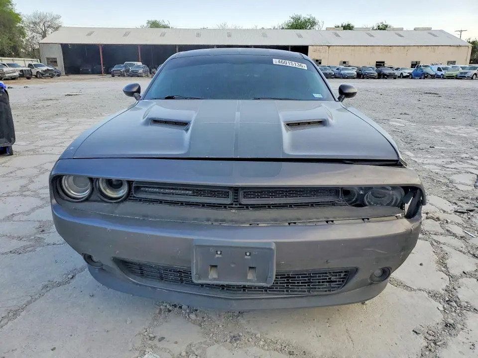 2016 DODGE CHALLENGER SXT  