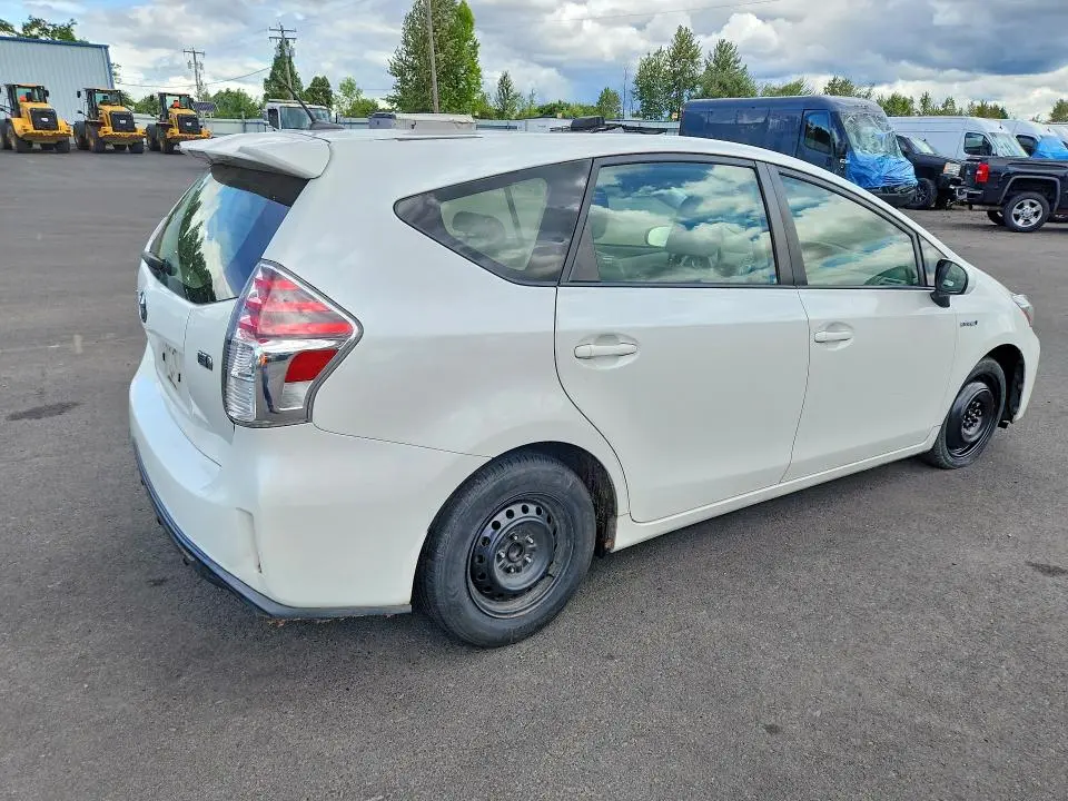 2017 TOYOTA PRIUS V FIVE  