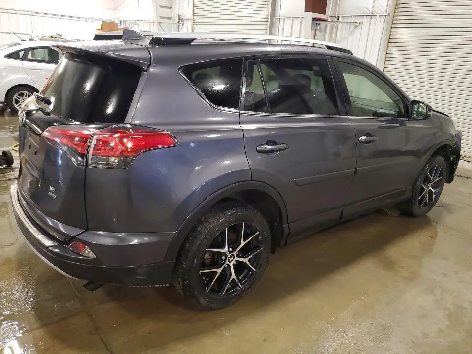 2018 TOYOTA RAV4 SE  
