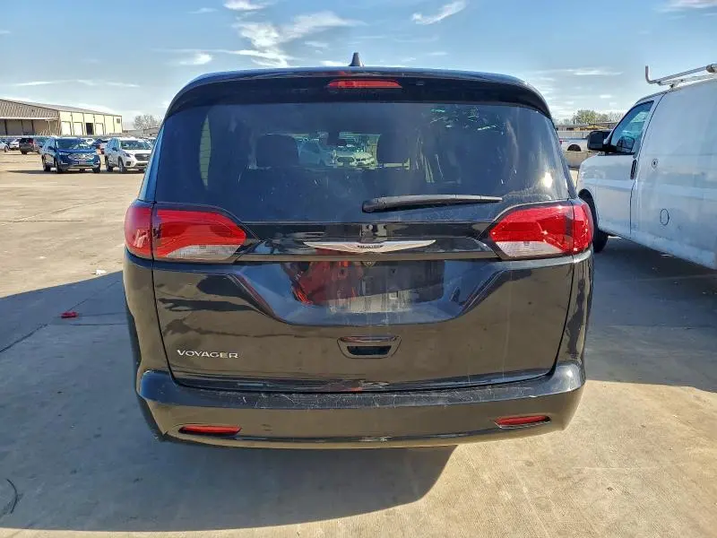 2021 CHRYSLER VOYAGER LX  