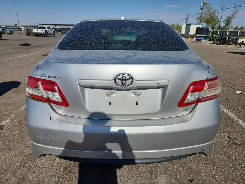 2010 TOYOTA CAMRY SE V6  