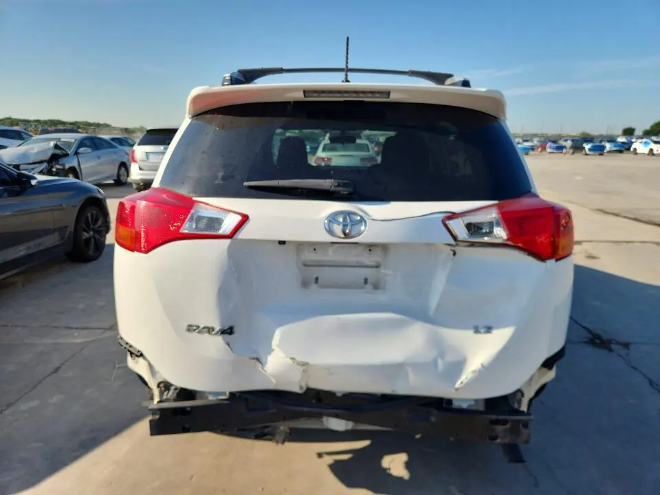 2015 TOYOTA RAV4 LE  