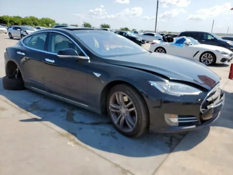 2015 TESLA MODEL S 85  