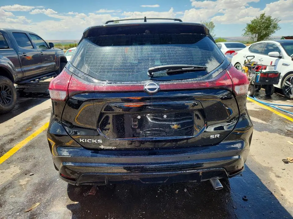 2024 NISSAN KICKS SR  