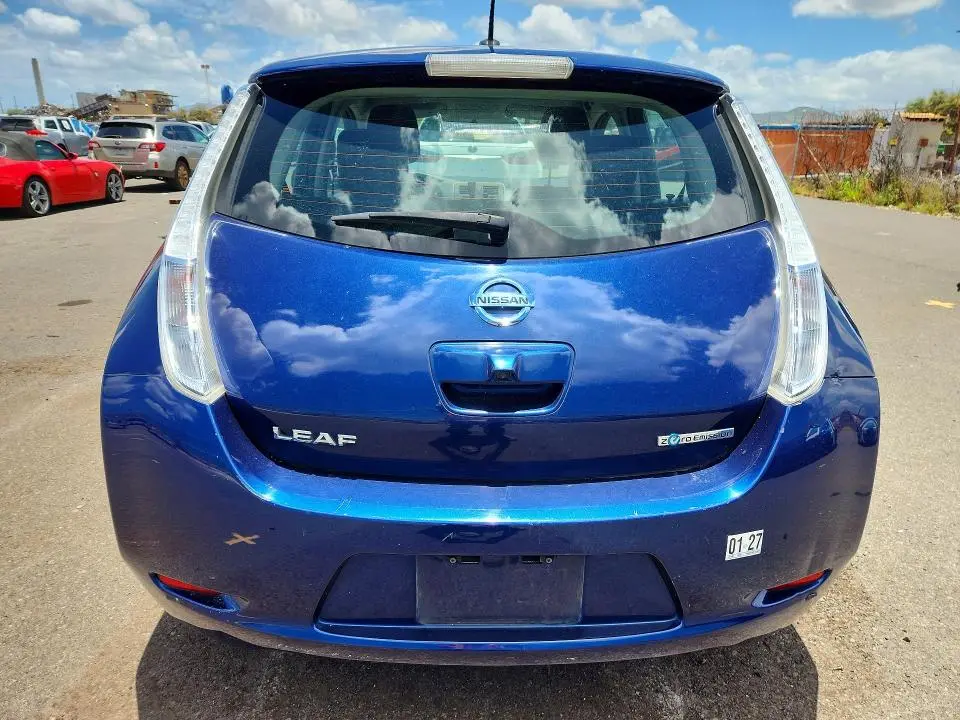 2017 NISSAN LEAF S  