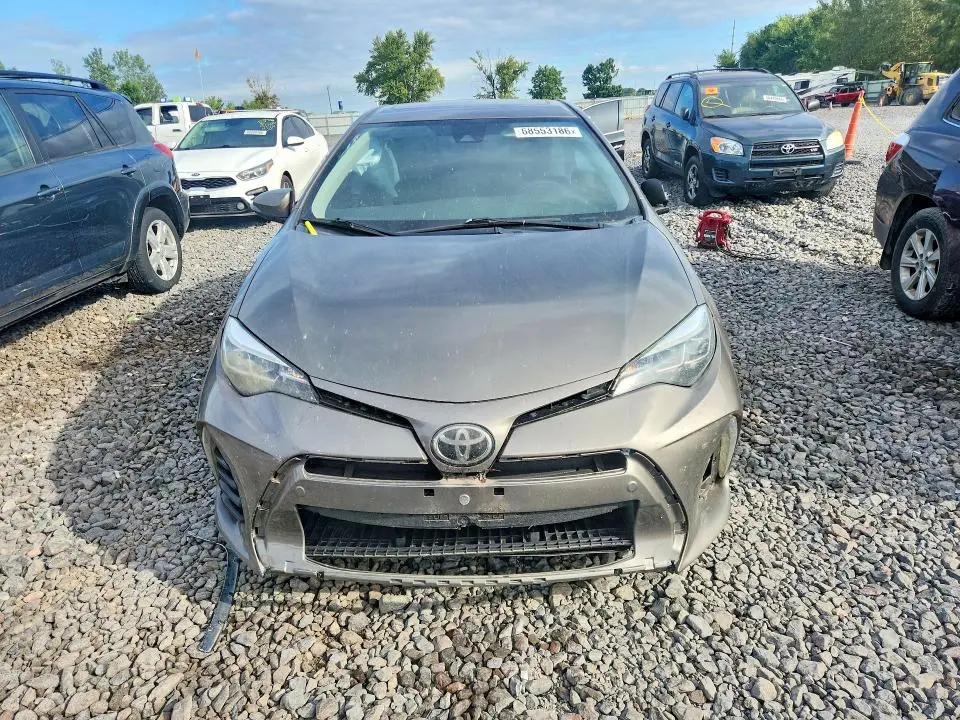 2017 TOYOTA COROLLA SE  
