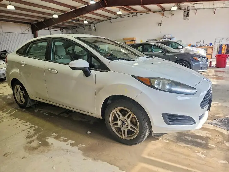 2018 FORD FIESTA SE  