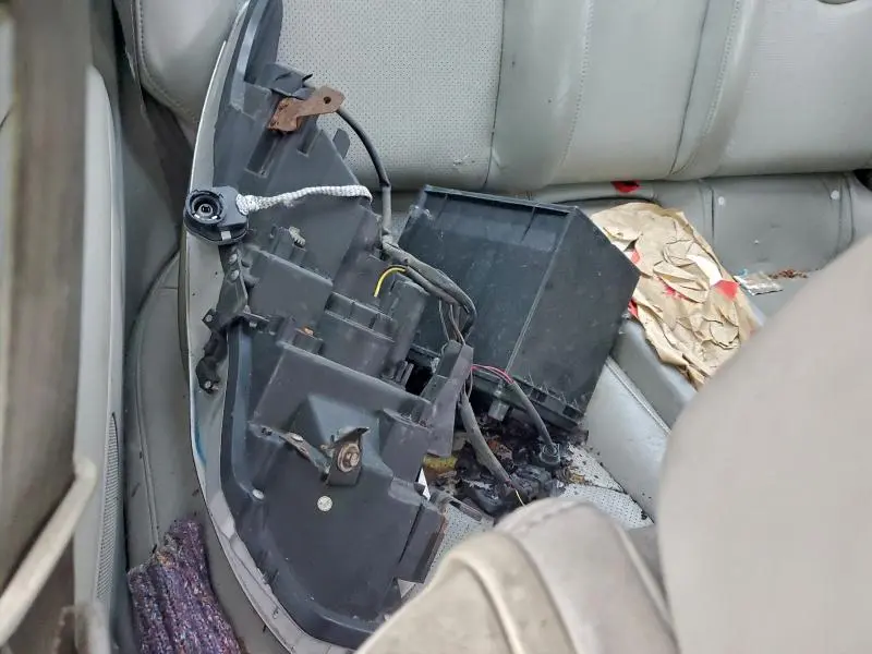 2011 INFINITI G37 BASE  