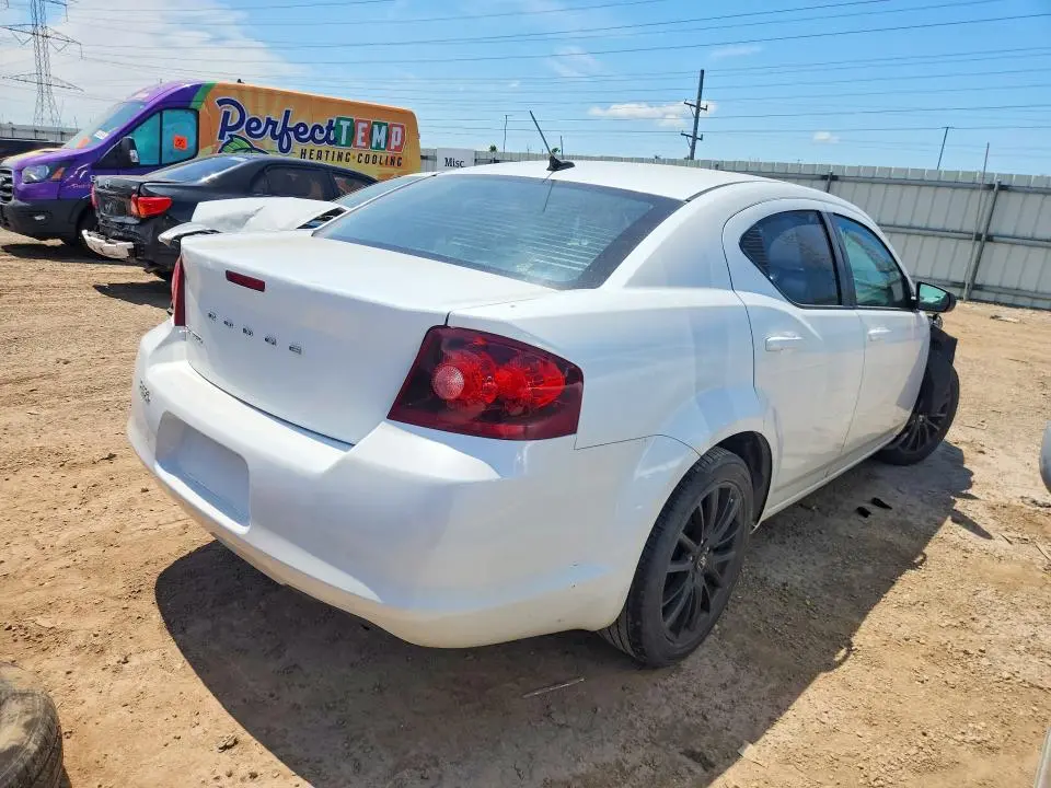 2013 DODGE AVENGER SE  