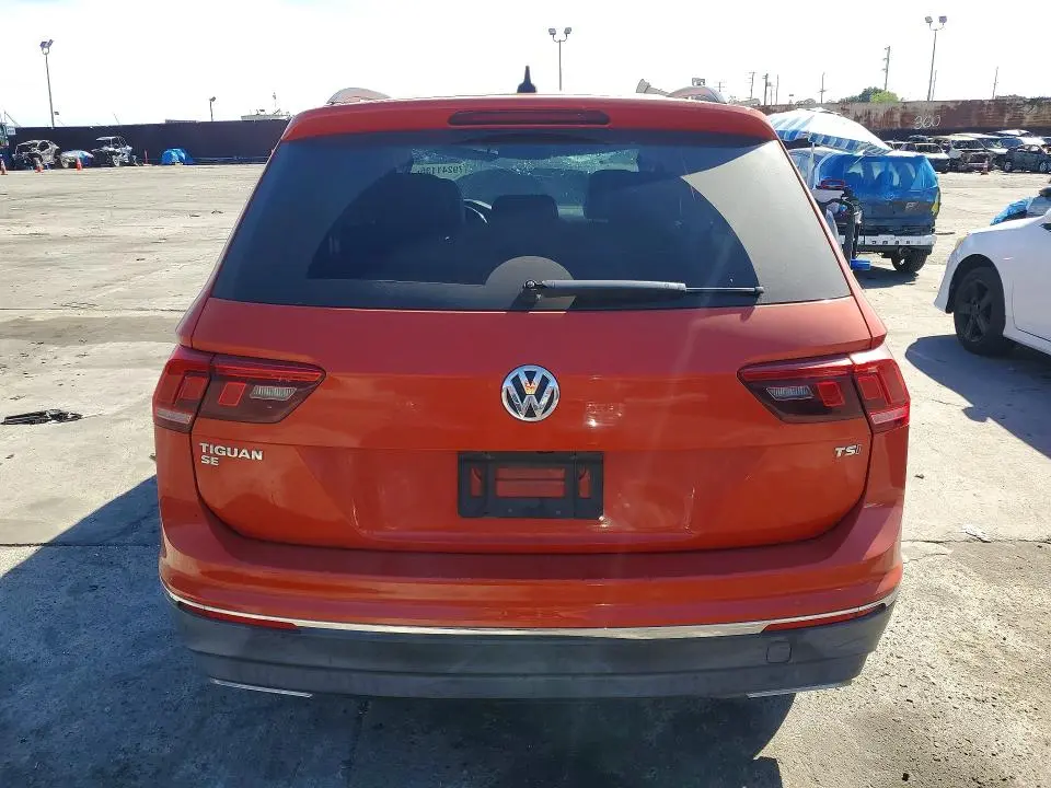 2018 VOLKSWAGEN TIGUAN SE  
