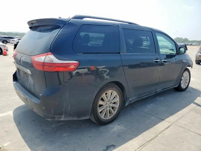 2015 TOYOTA SIENNA XLE  