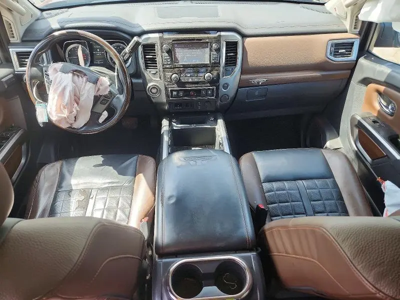 2017 NISSAN TITAN PLATINUM RESERVE  