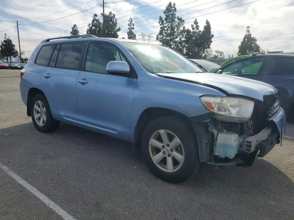 2010 TOYOTA HIGHLANDER SE  