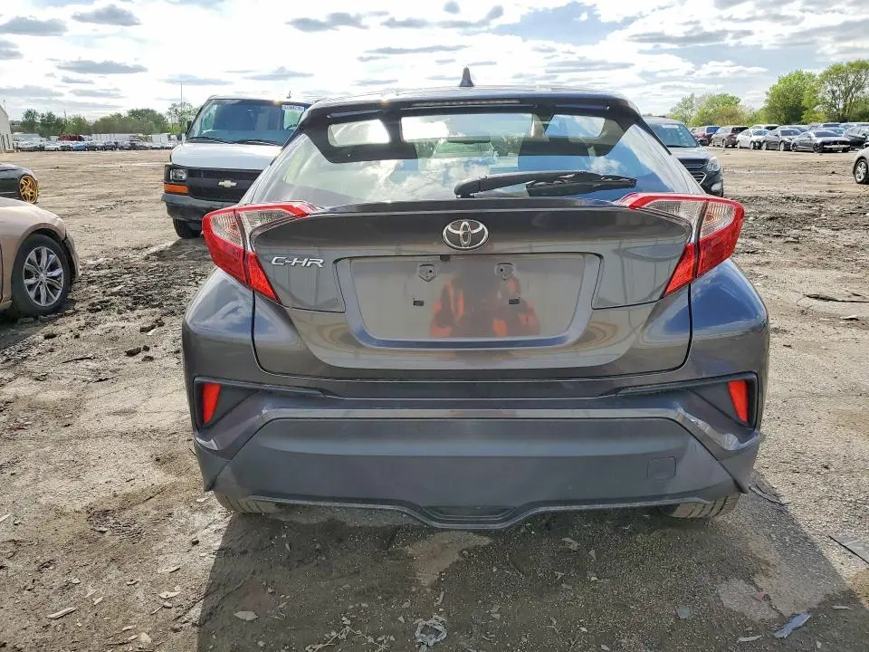2019 TOYOTA C-HR LE  