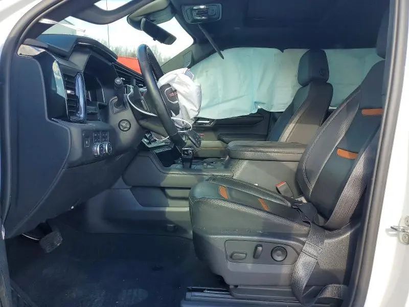 2024 GMC SIERRA K1500 AT4  