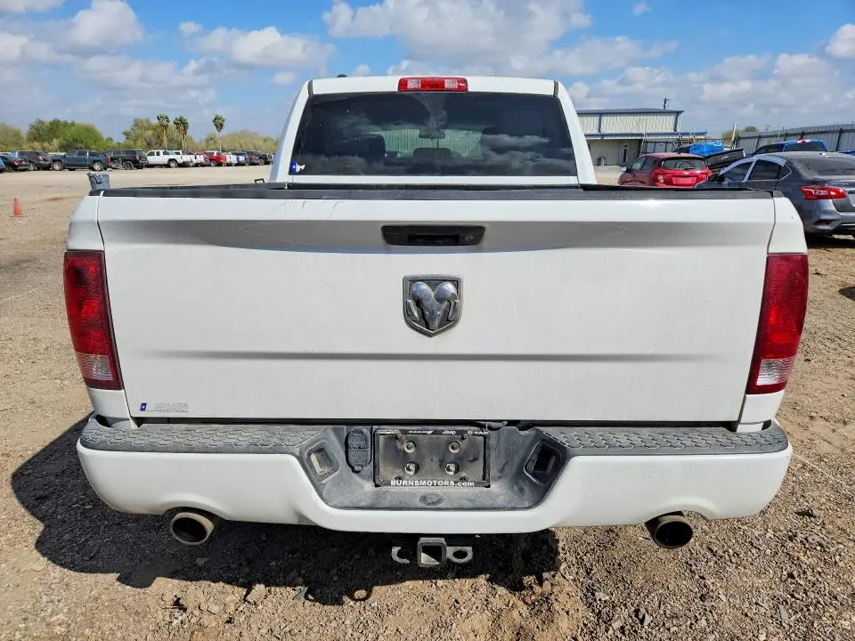 2014 RAM 1500 ST  