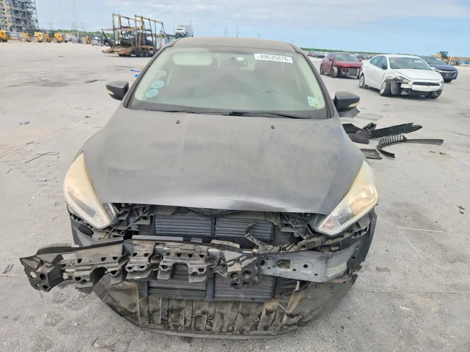 2017 FORD FOCUS SE  