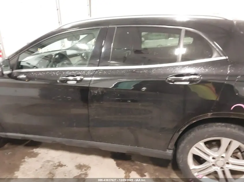 2016 MERCEDES-BENZ GLA 250 4MATIC