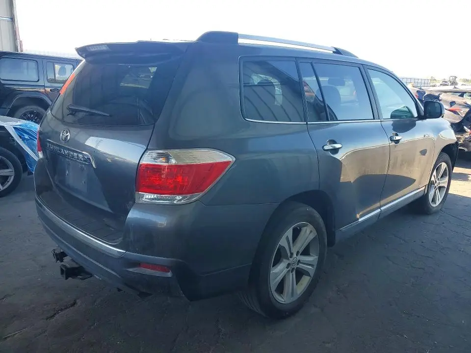 2013 TOYOTA HIGHLANDER LIMITED  
