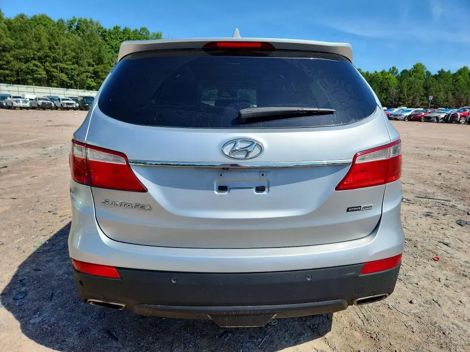 2016 HYUNDAI SANTA FE SE  