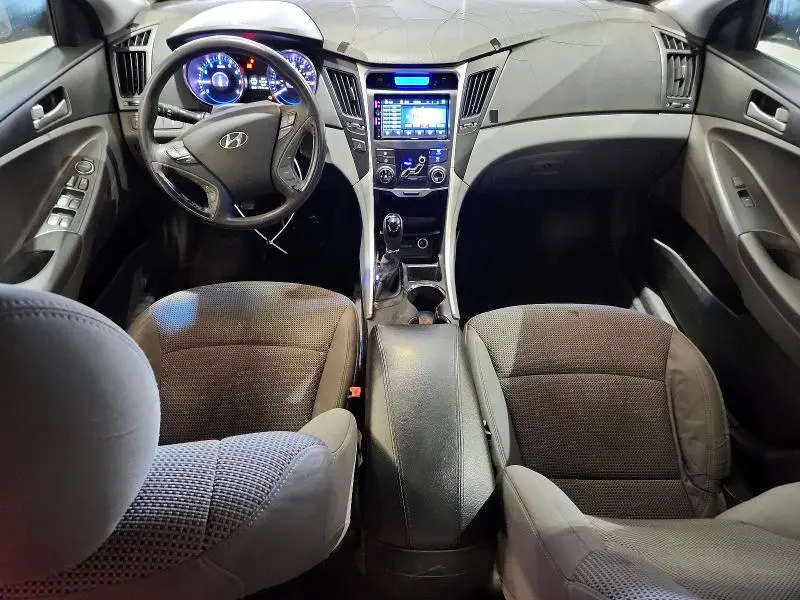 2011 HYUNDAI SONATA GLS  