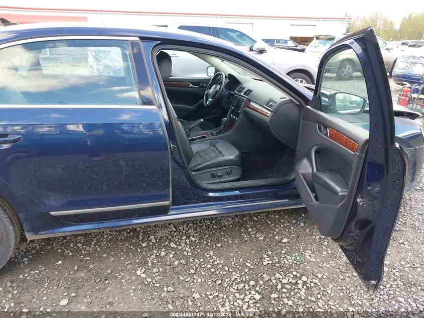2013 VOLKSWAGEN PASSAT 2.0L TDI SEL PREMIUM