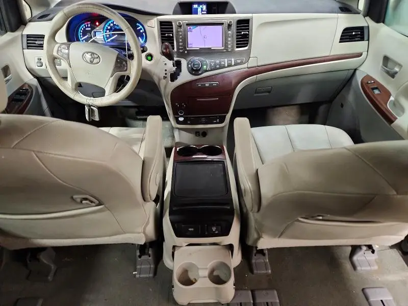 2012 TOYOTA SIENNA XLE 8-PASSENGER  