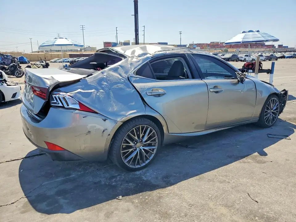 2016 LEXUS IS 200T  