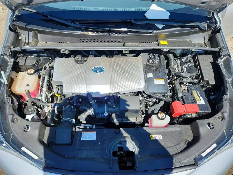 2018 TOYOTA PRIUS THREE  