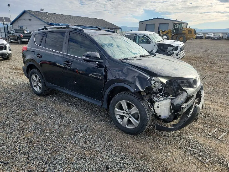 2015 TOYOTA RAV4 XLE  