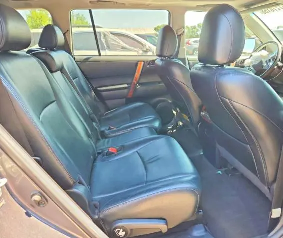 2011 TOYOTA HIGHLANDER LIMITED  