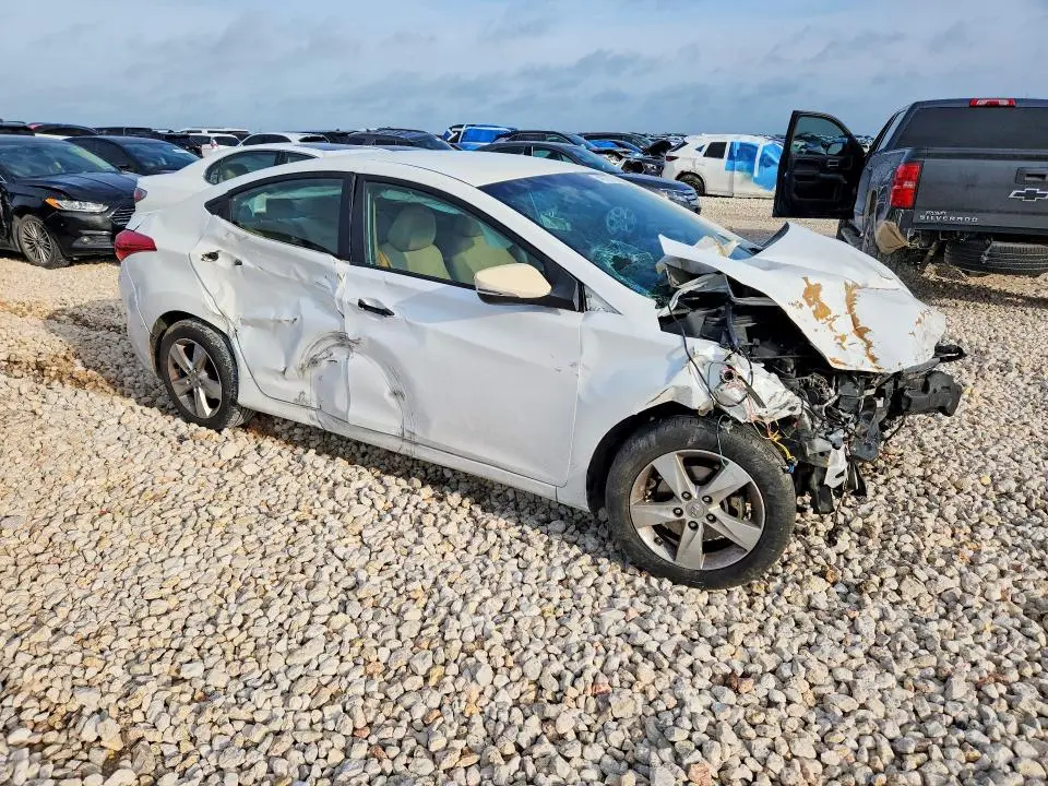 2013 HYUNDAI ELANTRA GLS  