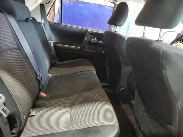 2023 TOYOTA 4RUNNER SE  