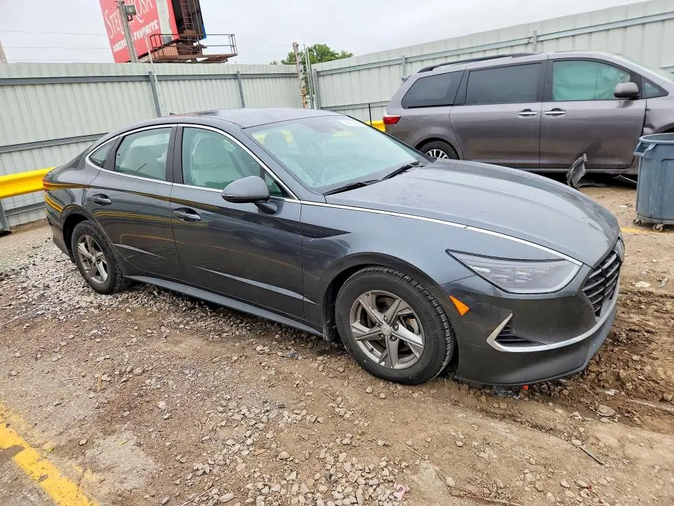 2023 HYUNDAI SONATA SE  