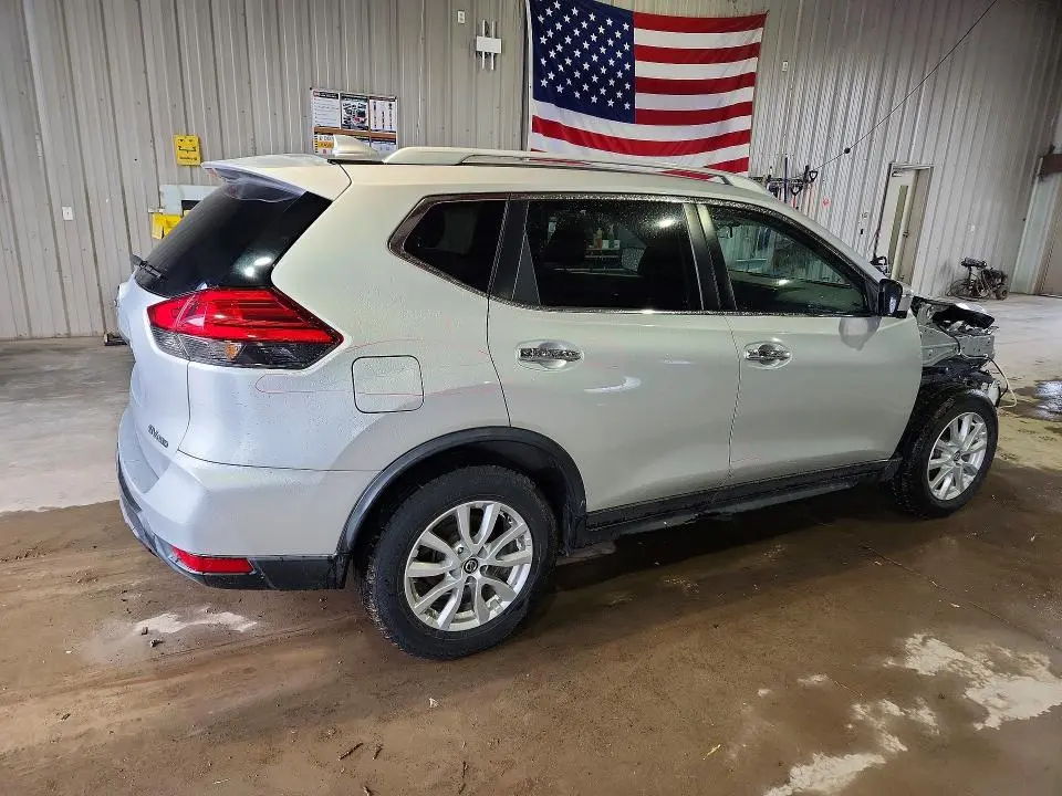 2017 NISSAN ROGUE SV  