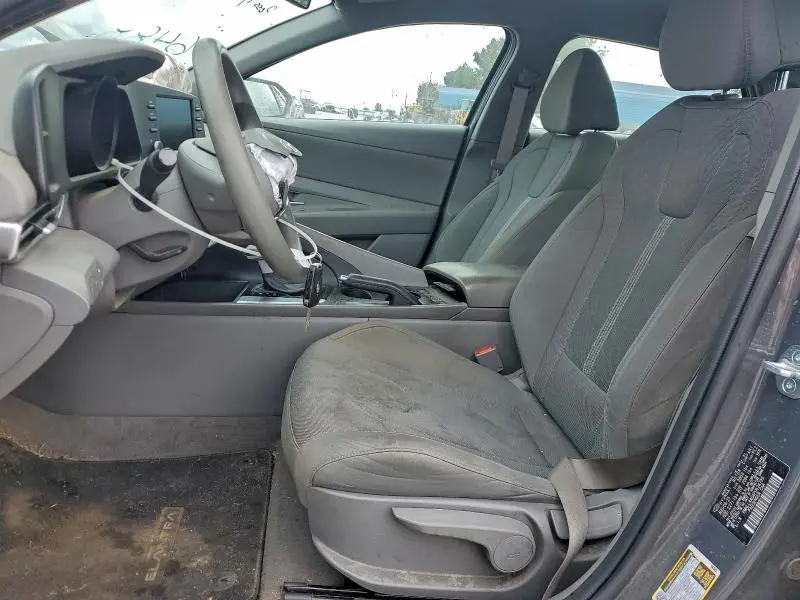 2023 HYUNDAI ELANTRA SE  