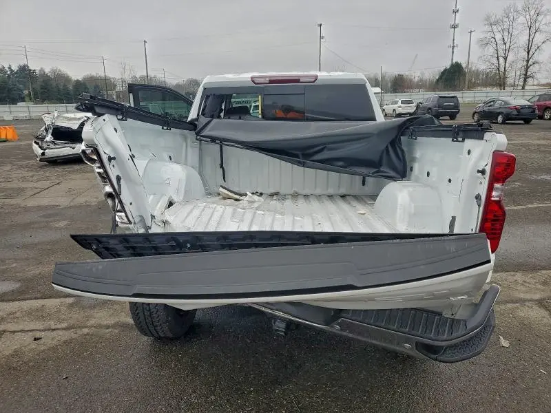 2025 CHEVROLET SILVERADO K1500 LT  