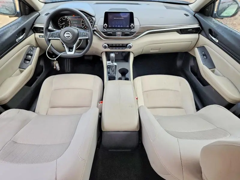 2025 NISSAN ALTIMA SV  